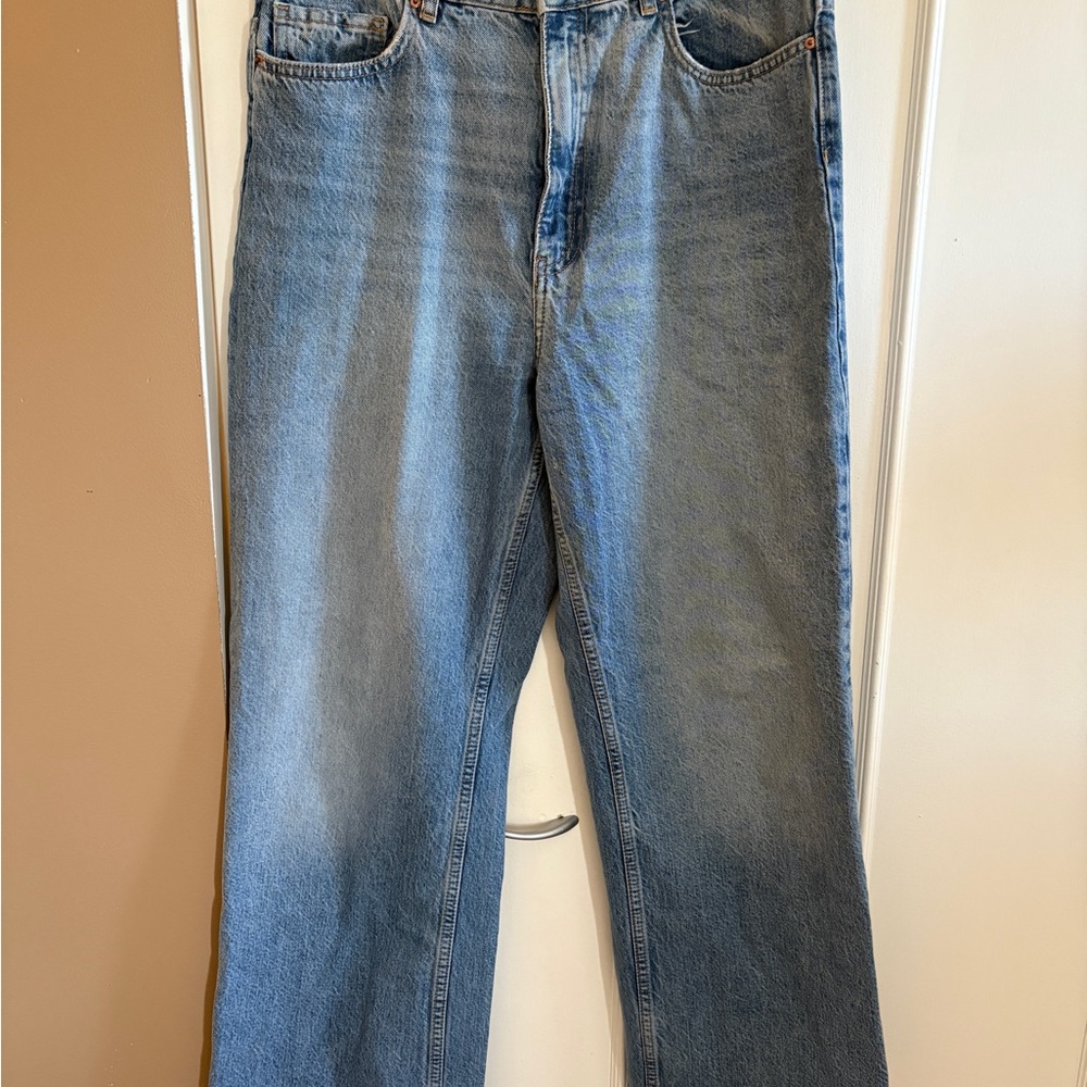 Zara Light Blue High Waisted Relaxed Wide Leg Women’s Jeans